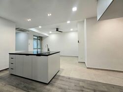 Hillview Park (D23), Condominium #579575571